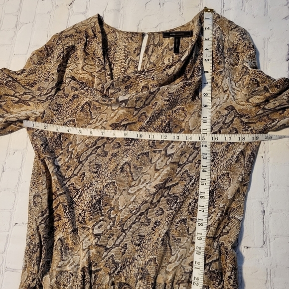 BCBGMAXAZRIA Snake Print Silk Womens Romper Short Jumpsuit Size L - Picture 8 of 11